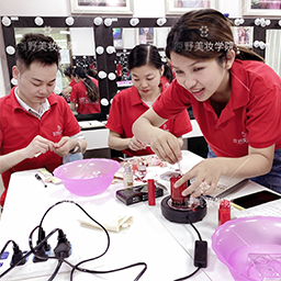 深圳有名的化妆培训学校主要是哪家？化妆培训学校推荐