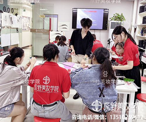 深圳哪里有学化妆专业学校，深圳哪里学化妆学校最好
