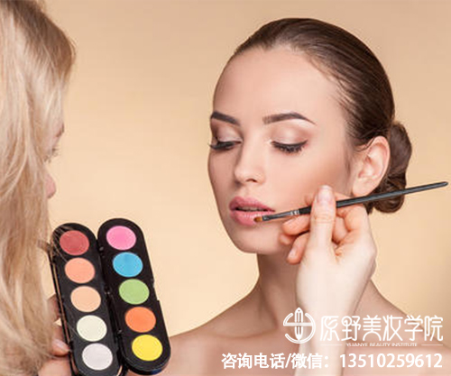 广州美容化妆培训学校排行榜（广州最好的美容培训有哪些）